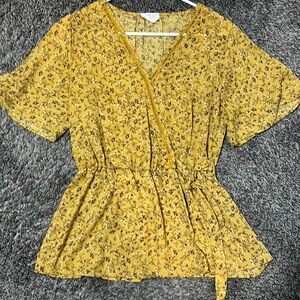 Sienna Sky Mustard Floral Top